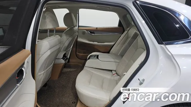 Hyundai Grandeur New — Фото автомобиля 17