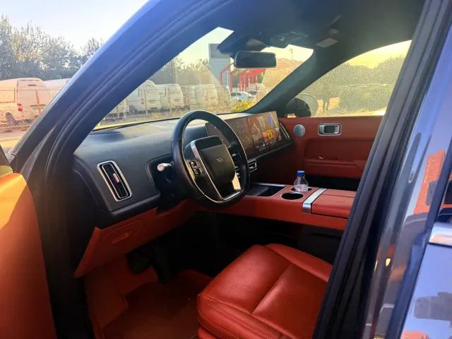 Li Auto L9 — Фото автомобиля 3