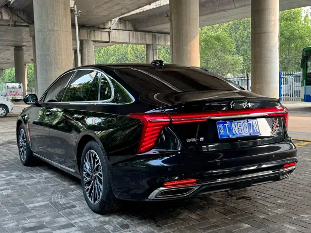 Hongqi H5 — Фото автомобиля 7