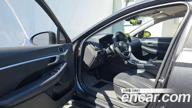 Hyundai Sonata Sonata (DN8) 2.0 LPG(Для проката) — Фото автомобиля 10