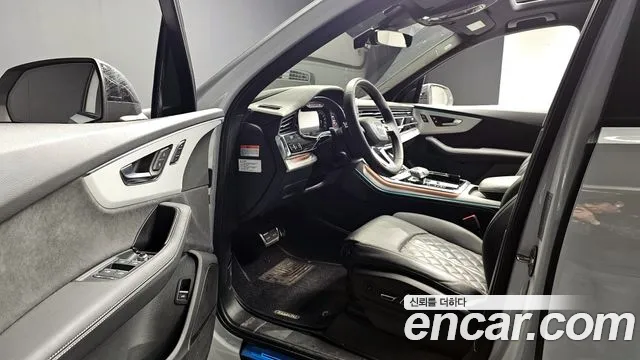 Audi Q7 — Фото автомобиля 12