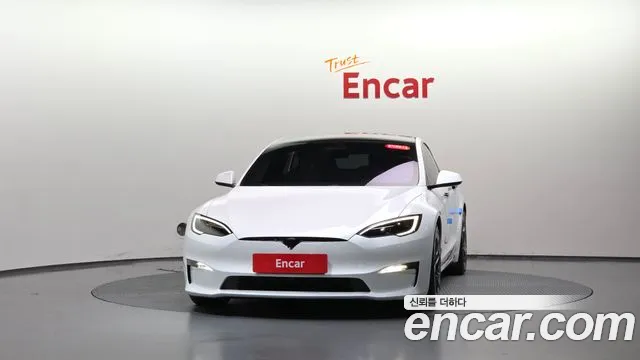 Tesla Model S — Фото автомобиля 3