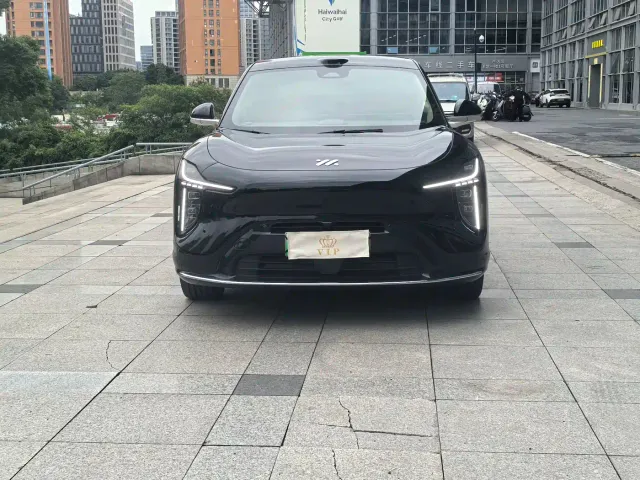 IM Motors LS6 — Фото автомобиля 2