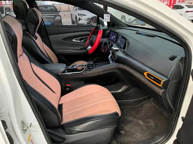 Changan UNI-T — Фото автомобиля 8