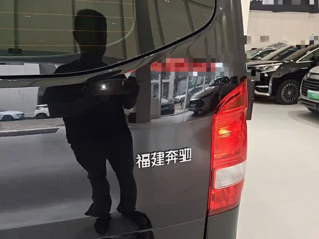 Mercedes-Benz Vito 2021 2.0T Elite 7-Seater — Фото автомобиля 23