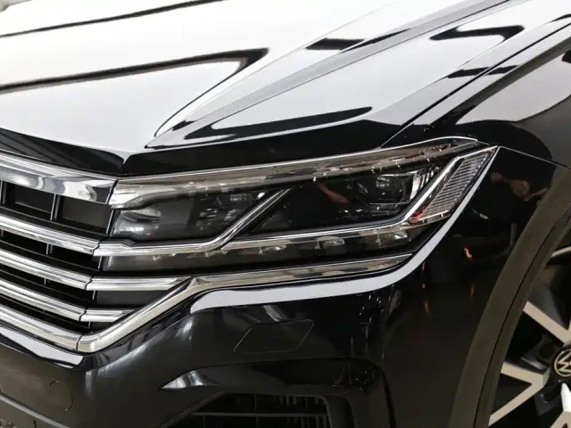 Volkswagen Touareg — Фото автомобиля 25