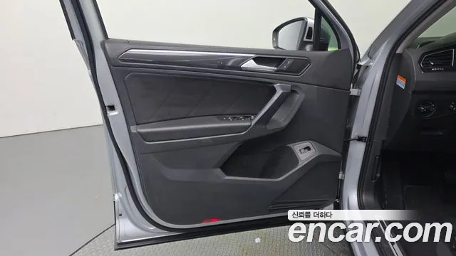 Volkswagen Tiguan Tiguan 2 поколение 2.0 TDI Prestige — Фото автомобиля 22