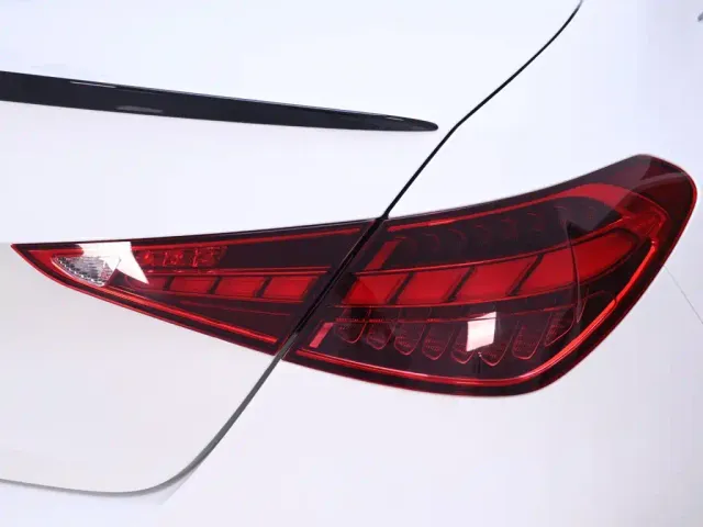 Mercedes-Benz C-Class — Фото автомобиля 9