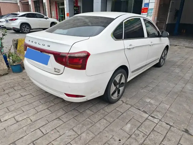 Dongfeng Aeolus Dongfeng Fengshen E70 2023 360H Battery Swap Version — Фото автомобиля 9