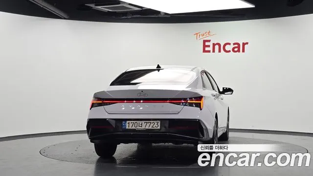 Hyundai Avante CN7 — Фото автомобиля 4