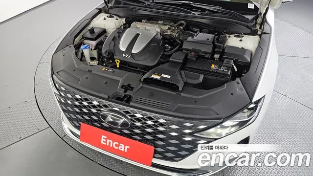 Hyundai Grandeur New — Фото автомобиля 9