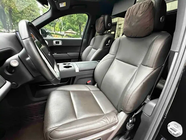 Li Auto L9 — Фото автомобиля 16