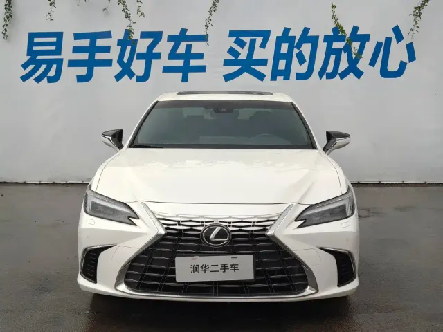 Lexus ES — Фото автомобиля 2