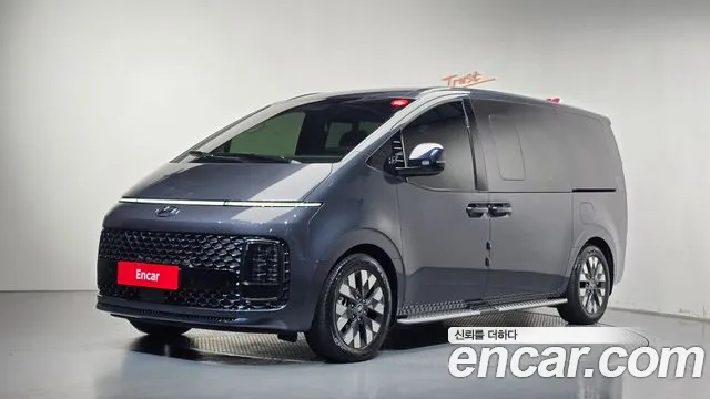 Фотография автомобиля — Hyundai Staria