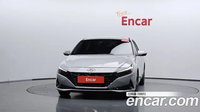 Hyundai Avante — Фото автомобиля 3