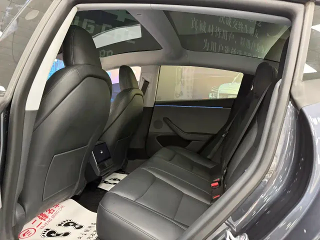 Tesla Model 3 — Фото автомобиля 9