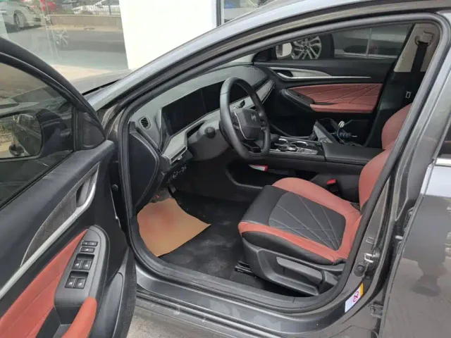 Changan Eado — Фото автомобиля 15