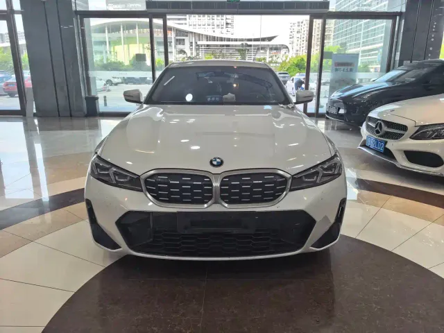 BMW 3 Series — Фото автомобиля 2
