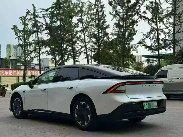 Xpeng P7+ — Фото автомобиля 7