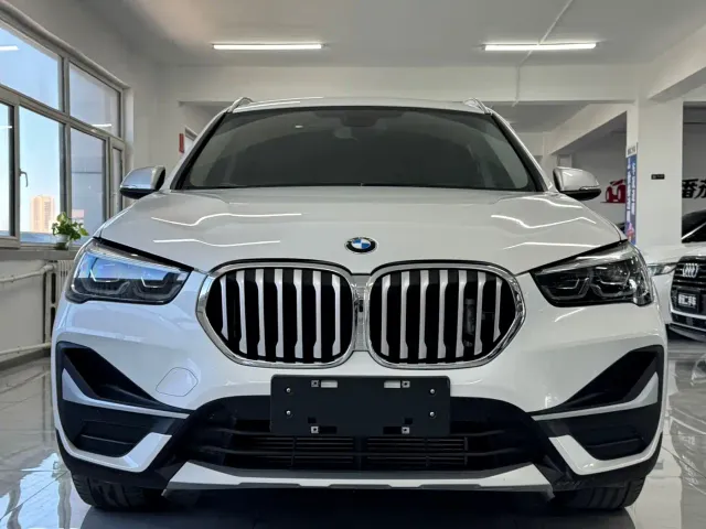 BMW X1 — Фото автомобиля 2