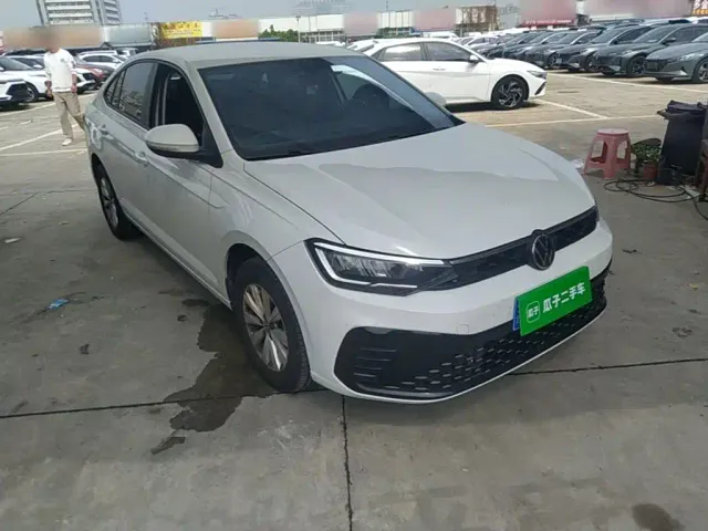 Volkswagen Lavida — Фото автомобиля 3