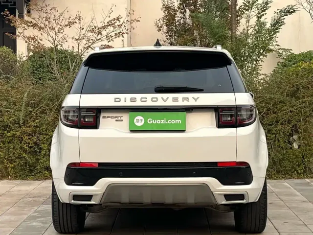 Land Rover Discovery Sport — Фото автомобиля 8