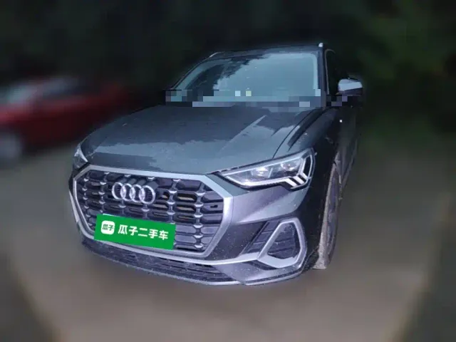 Фотография автомобиля — Audi Q3