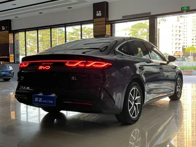 BYD Qin L — Фото автомобиля 7