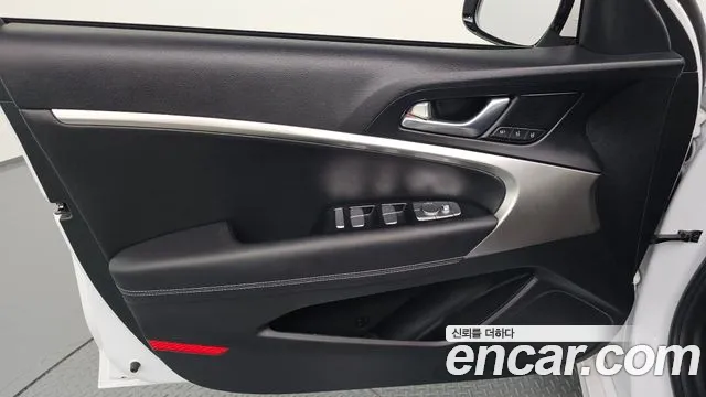 Genesis G70 — Фото автомобиля 24