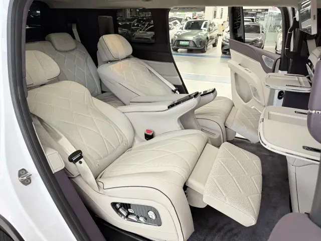 BYD U8L — Фото автомобиля 25
