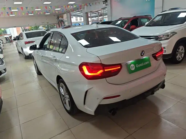 BMW 1 Series — Фото автомобиля 4