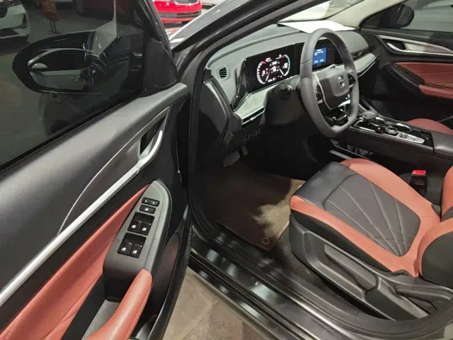Changan Eado — Фото автомобиля 15