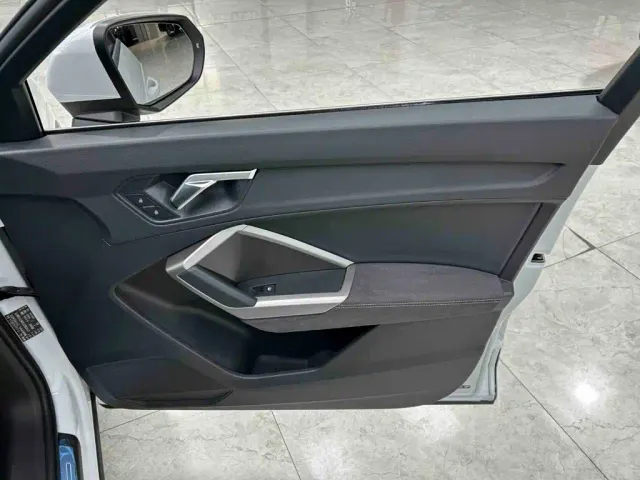 Audi Q3 — Фото автомобиля 17