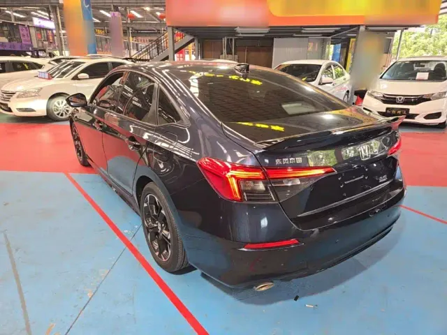 Honda Civic — Фото автомобиля 4