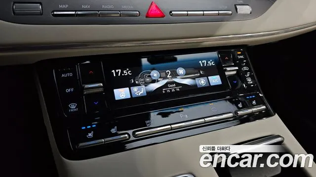 Hyundai Grandeur New — Фото автомобиля 24