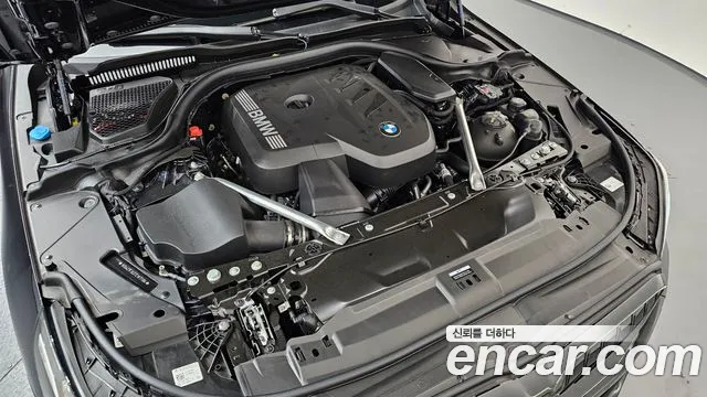 BMW 5 Series — Фото автомобиля 9