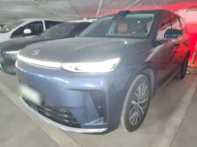 Фотография автомобиля — GAC Trumpchi Xiangwang S9