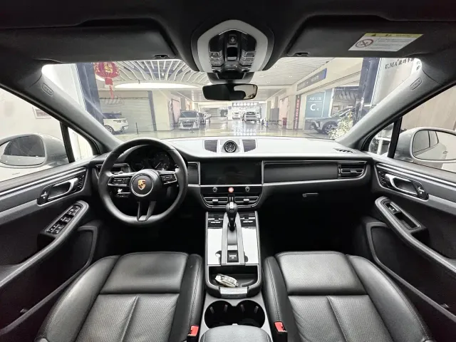 Porsche Macan — Фото автомобиля 9