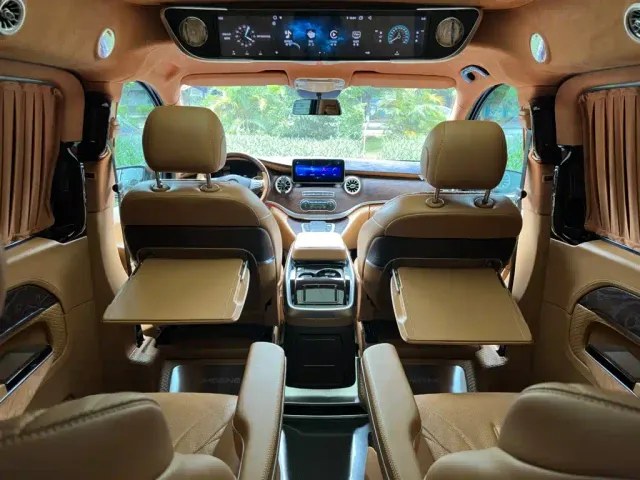 Mercedes-Benz V-Class — Фото автомобиля 25