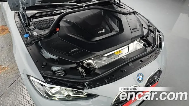 BMW i4 — Фото автомобиля 5