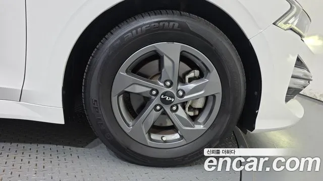 Kia K5 K5 3 поколение 2.0 LPI(Для проката) — Фото автомобиля 20