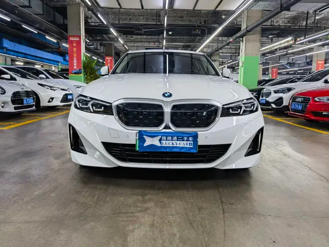 BMW i3 — Фото автомобиля 2