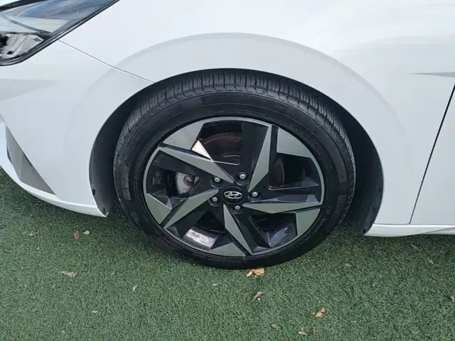 Hyundai Elantra — Фото автомобиля 22