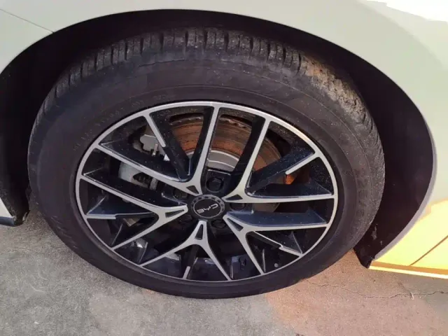 BYD Seal 07 DM-i — Фото автомобиля 22