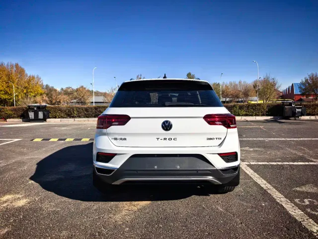 Volkswagen T-Roc — Фото автомобиля 5