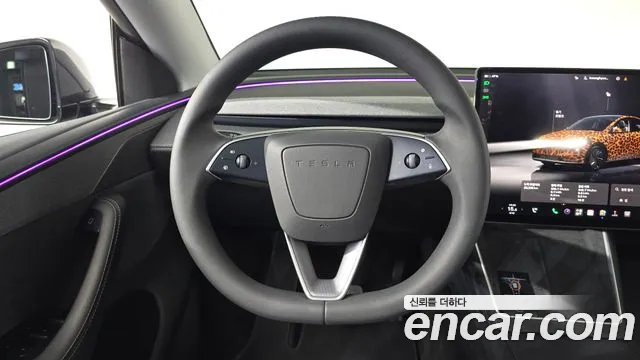 Tesla Model Y — Фото автомобиля 13