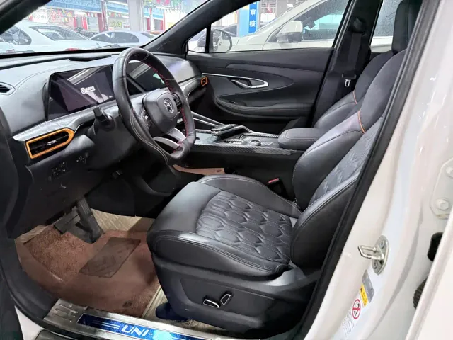 Changan UNI-T — Фото автомобиля 8