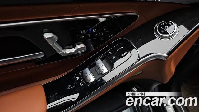 Mercedes-Benz S-Class — Фото автомобиля 17