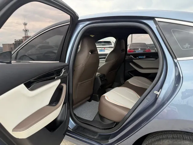 BYD Qin PLUS — Фото автомобиля 5