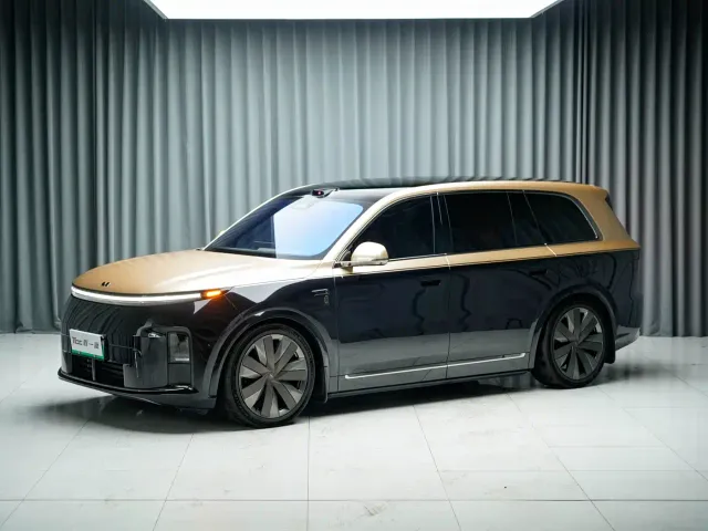 Фотография автомобиля — Li Auto L9